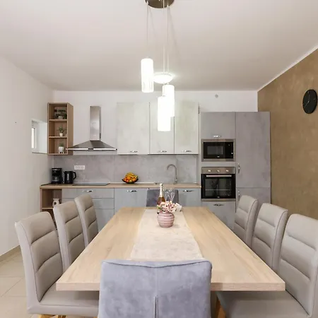House Strenja *