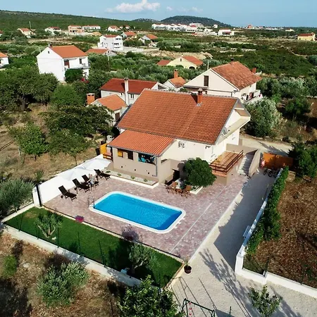 House Strenja Ferienhaus Sukošan