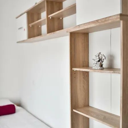 Nyaraló House Strenja *