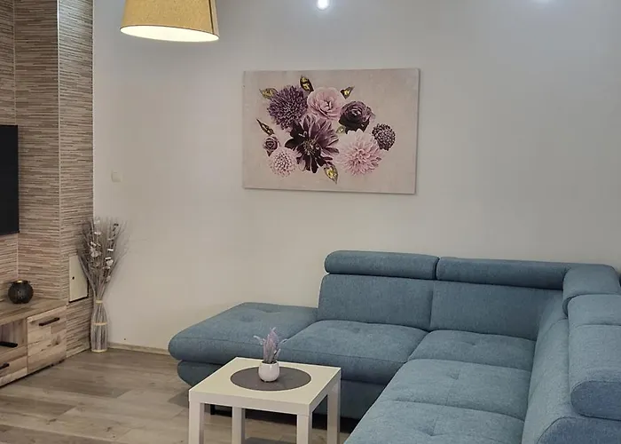 House Strenja Дом отдыха *